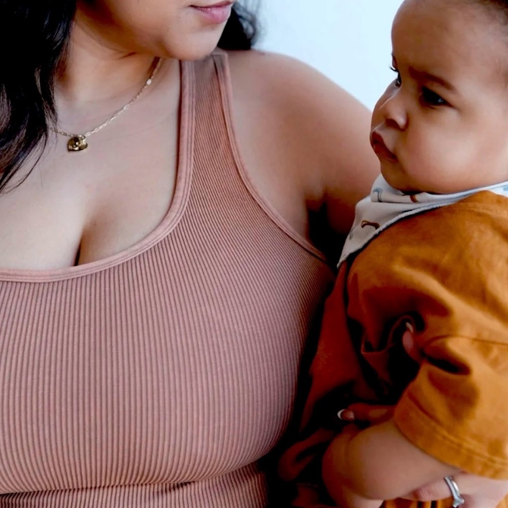 NWOT baobei active HUG: The Perfect Postpartum/Maternity Tank in Roar Small